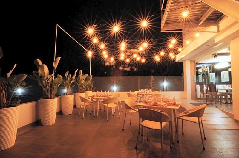 717 Cesar Place Hotel Tagbilaran Exterior foto
